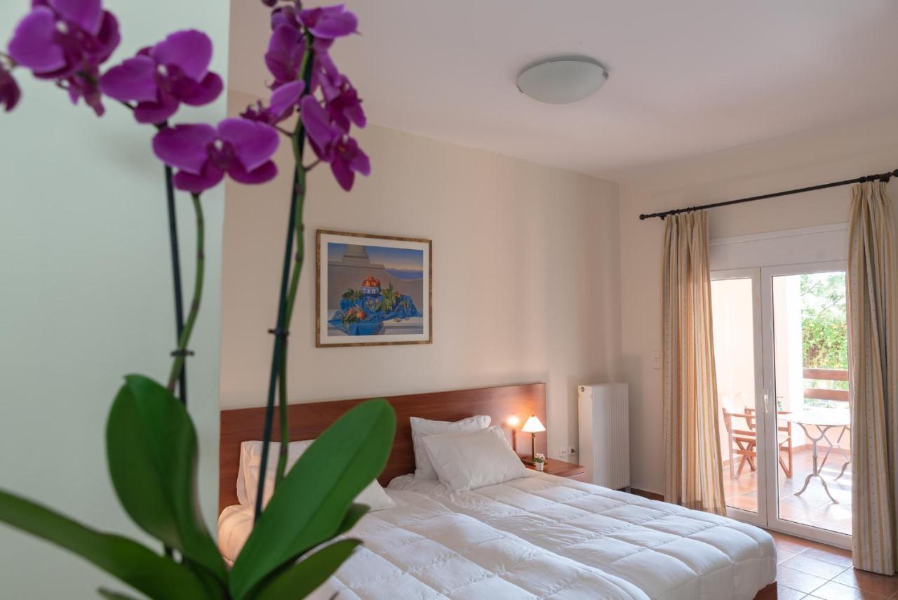 Corinthian Village Vrahati Екстериор снимка