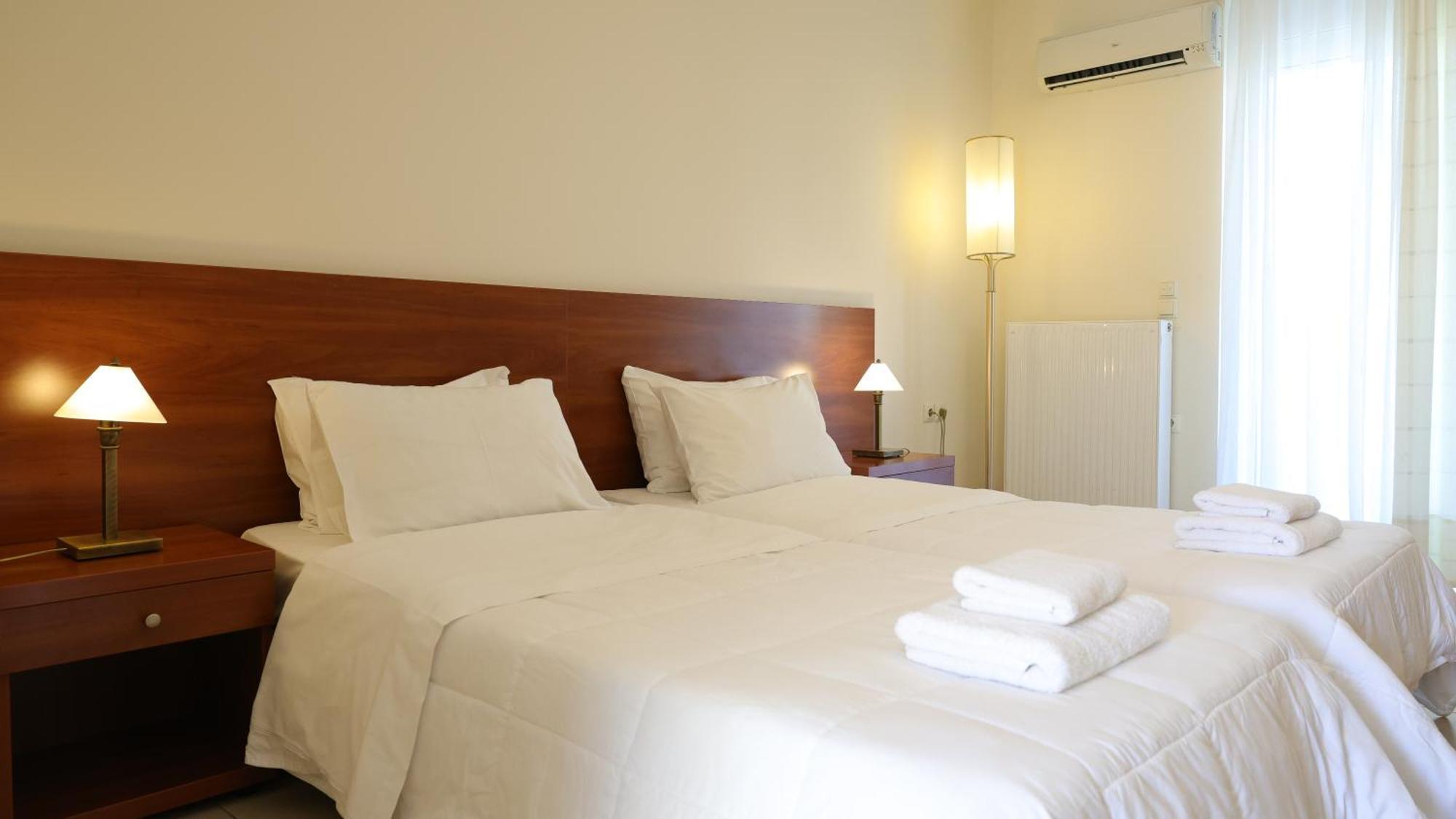 Corinthian Village Vrahati Екстериор снимка