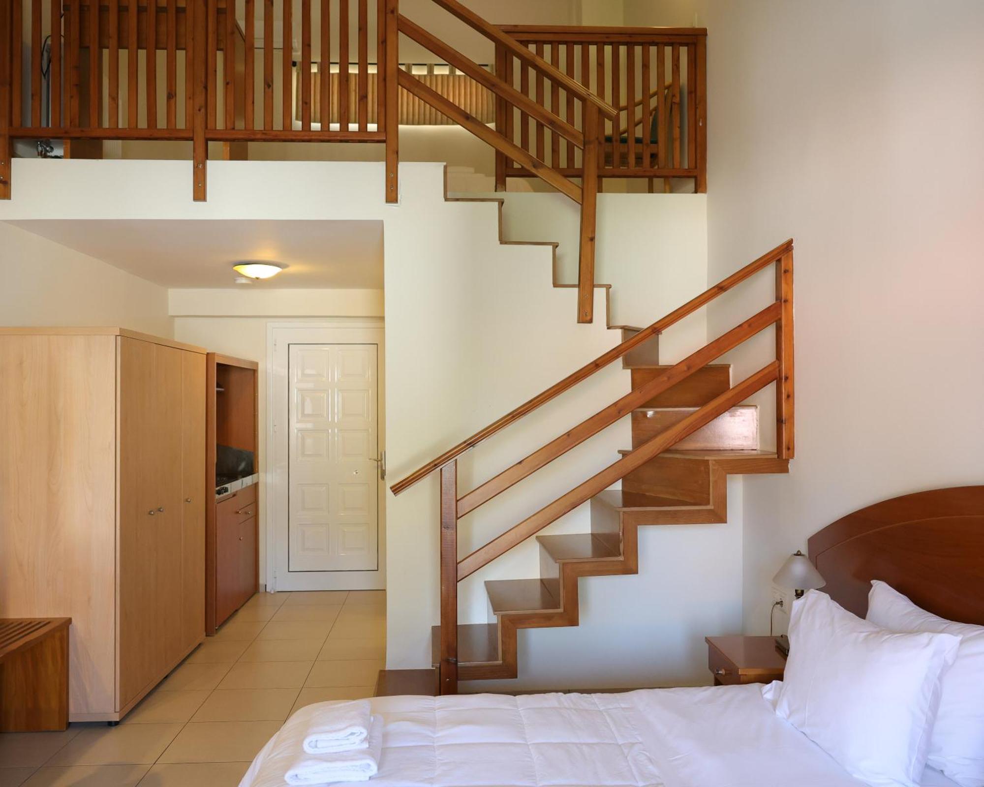 Corinthian Village Vrahati Екстериор снимка